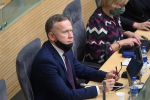 Buvęs Radviliškio rajono meras Seime prisiekė su ilgu COVID-19 šleifu