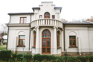 Kauniečių šeima atnaujino rūmus primenantį namą: pavydi ir kaimynai, ir buvę gyventojai