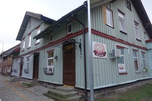 Metusi prekybą automobilių detalėmis atidarė kepyklą Rusnėje: tokios čia dar nebuvo