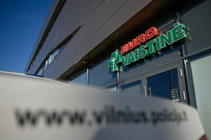 „Vilniaus prekybai“ vadovaus N. Maknevičius, „Eurovaistinės“ valdybos pirmininko pareigas eis L. Devyžis