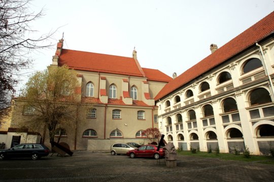 2004 m. pašventinta restauruota Šv.Ignoto bažnyčia Vilniuje. Ji atiduota Lietuvos kariuomenės sielovadai.<br>V.Balkūno nuotr.