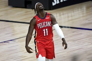 „Bucks“ ir „Pelicans“ surengė rimtus mainus