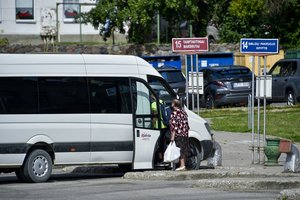 Panevėžio autobusai dažniau stovi nei važiuoja: gyventojai negali nusipirkti net būtiniausių prekių