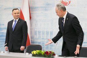 G. Nausėdos patarimas – ES biudžetą blokavusiai Lenkijai 