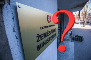 Kas taikosi į tuščią likusią ŽŪM kėdę? 