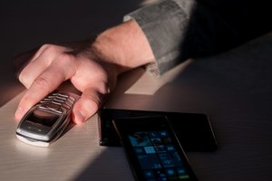 Prižiūrėtojo pagalbos recidyvistui kaina – prarado darbą, sėdo į teisiamųjų suolą