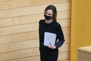 V. Čmilytei-Nielsen patvirtintas koronavirusas, ji dirbs nuotoliniu būdu, o Seimas – įprastai