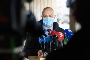 Seimui – A. Verygos diržas: žinodami apie rizikingus kontaktus kvietėsi svečius, rodo blogą pavyzdį visai Europai