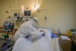 COVID-19 iššūkiai Vilniuje: ligonių skaičius stabilizavosi, testuojant eilių nėra, prie personalo jungiasi savanoriai