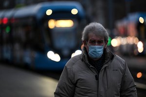 Prancūzijoje 2-oji COVID-19 banga galbūt jau yra pasiekusi piką