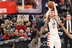 Latvis pasirašė su „Wizards“ net 80 milijonų dolerių kontraktą