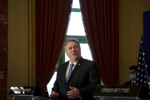 M. Pompeo susitiko su Talibano ir Kabulo derybininkais, nori spartesnių derybų