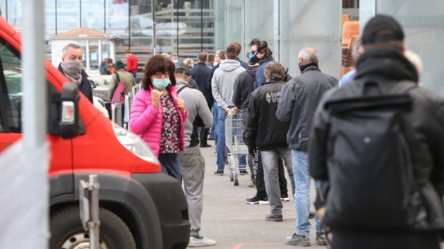 Lietuvoje užfiksuotas susirgimų rekordas: specialistai ragina imtis griežtesnių priemonių