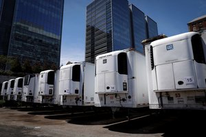 Niujorko mobiliosiose lavoninėse nuo pavasario laikoma daugiau kaip 650 kūnų