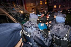 Lenkijoje per naujausius protestus prieš abortus sulaikyti keli žmonės