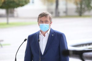 Iš Seimo pasitraukti žadantis R. Karbauskis: visa valstiečių frakcija balsuos prieš I. Šimonytės kandidatūrą