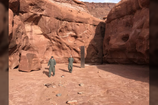 JAV dykumoje – paslaptingas objektas, stebėtinai primenantis filmo apie ateivius sceną