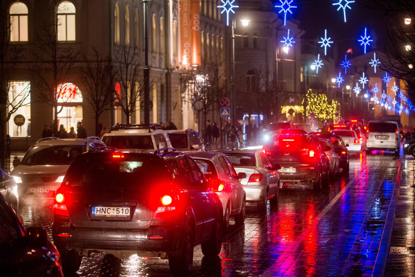 Ketvirtadienio naktį eismo sąlygas sunkins plikledis, įspėja Automobilių kelių direkcija.<br>J.Stacevičiaus nuotr.