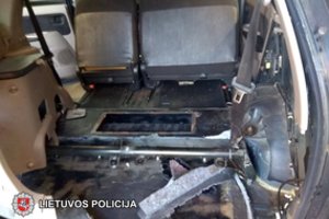 Vilniaus r. netikėtai sulaikyti narkotikų prekyba užsiėmę tėvas ir sūnus