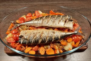 Skumbrė su daržovėmis ir nuostabiu padažu patiko visai šeimai: tikrai gaminsiu dažniau