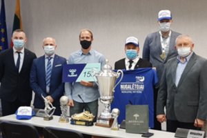 Į elitą besitaikančiam „Nevėžiui“ įteikti individualūs prizai 