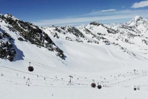 Prancūzija planuoja leisti slidinėjimo kurortams atsidaryti, tačiau su apribojimais