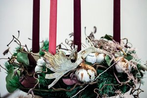 Dar suspėsite pasigaminti advento vainiką – ko prireiks, kad neišlaidautumėte