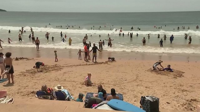 Karščio banga Australijoje: temperatūra siekia 45 laipsnius, įsisiautėjo miškų gaisrai