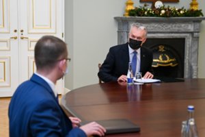 Po G. Nausėdos susitikimo su A. Verygą galinčiu pakeisti A. Dulkiu – daug klaustukų: vertinimo nepateikė, pasakys tik I. Šimonytei