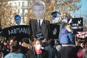 Prancūzams trūko kantrybė — šalyje netyla protestai dėl kontraversiško įstatymo ir policijos smurto