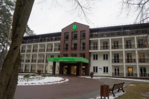 Įmonės už prastovas paramą gavo, tačiau dalį darbuotojų vis tiek atleido