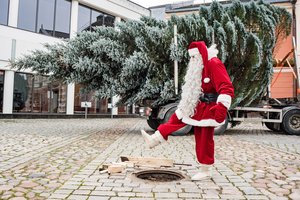 Klaipėda įspėja: Kalėdų eglutės įžiebimas – tik per ekranus, mieste bus daugiau policijos