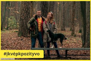 Poros namuose dvi priešingybės rado savo laimę: stebina žmogiškomis akimis ir bučinių lietumi