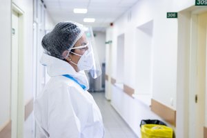 Lyginantiems COVID-19 su gripu – žvilgsnis į statistiką: mirčių rodikliai skiriasi daugybę kartų