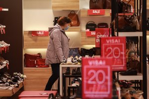 Vyriausybė apsisprendė: Lietuvoje griežtėja karantino reikalavimai