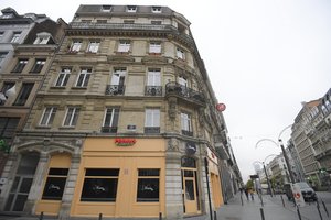 Vengrų europarlamentaras dėl karantino vakarėlio atsistatydino