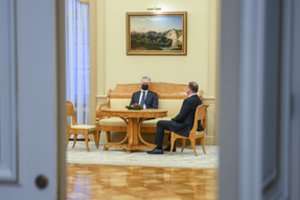 Su G. Nausėda pasikalbėjęs S. Skvernelis gynė jo veiksmus, prisiminė D. Grybauskaitę