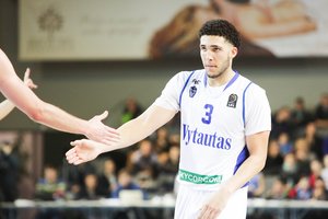 Trečiasis Ballų sūnus prasibrovė į NBA – žais kartu su lietuviu