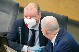 Po naujo COVID-19 atvejų rekordo – S. Skvernelis apie galimas naujas priemones, A. Veryga įvardijo nerimą keliančias žinutes