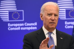 ES tikisi, kad JAV prezidentu tapsiantis J. Bidenas perkraus transatlantinius santykius