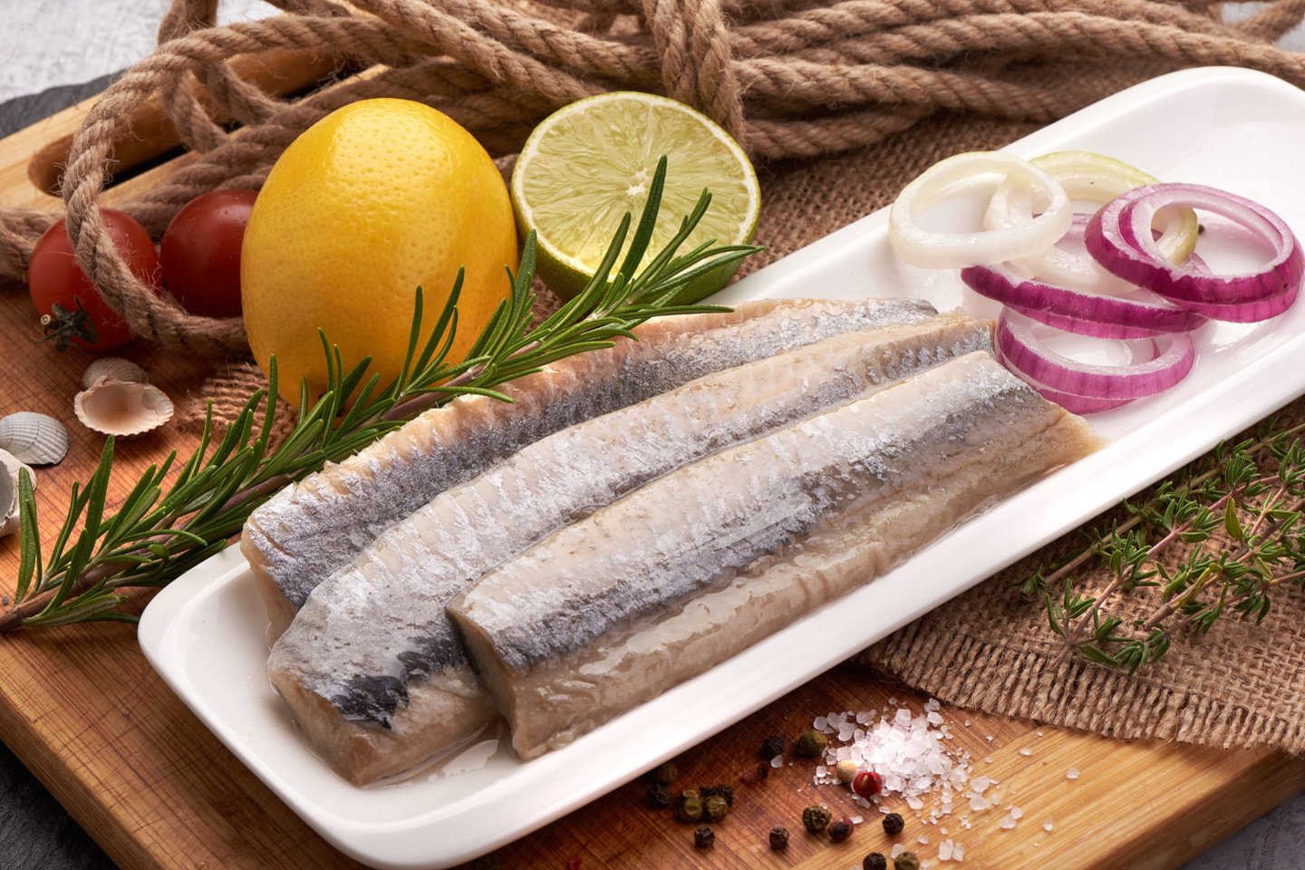Silkė – nebrangi ir skani žuvis, kurioje gausu įvairiausių organizmui naudingų maistinių medžiagų.<br>123rf nuotr.