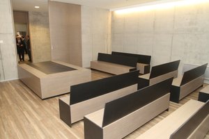 Juodi koronaviruso debesys temdo Lietuvą: norintys laidoti – eilėse, o planuose – dar griežtesni ribojimai