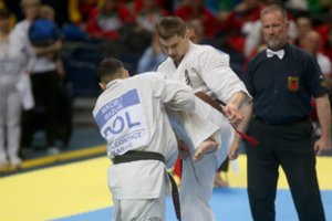 P. Žimantas įspūdingu smūgiu įveikė pasaulio vicečempioną