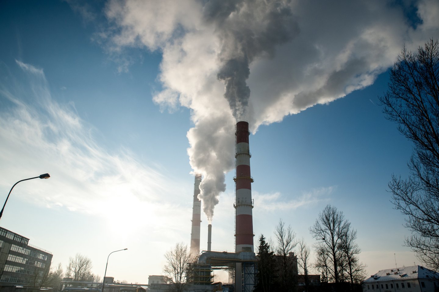 Būsimoji Vyriausybė ketina iki 2024 metų panaikinti visas mokesčių lengvatas naudojamam iškastiniam kurui, visiškai atsisakyti anglies bei naftos produktų vartojimo šilumos sektoriuje.<br>V.Ščiavinsko nuotr.