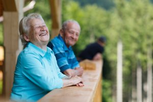 Senjorus į visuomenę integruojantis projektas: visiems suteikia galimybę atsiskleisti, geriau pažinti save ir kitus