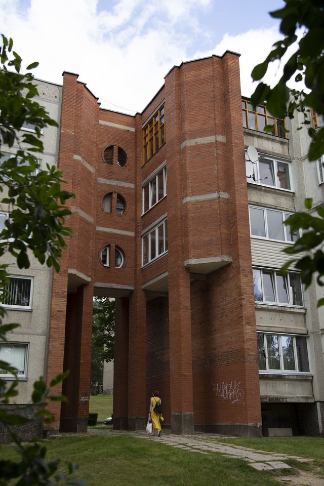 Sukurtas vėlyvojo sovietinio modernizmo grynuolio architektūros gidas, padėsiantis susiorientuoti Visagino tipinių ir nestandartinių pastatų labirinte.<br>Nadios Fiodorovos nuotr.