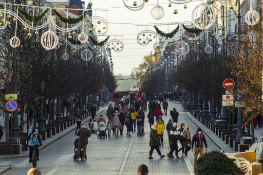 Europos šalių ir Lietuvos socialinės politikos reakcijos į dėl COVID-19 besikeičiančią ekonominę bei socialinę padėtį