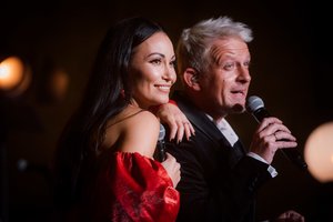 „Biplan“ pristatė atgimusį kūrinį  „Ketvirtadienis“: skamba žavingosios Karinos Krysko balsas