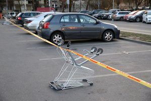 Vyriausybės neįtikino – ribojimų dėl prekybos centrų aikštelių nešvelnins