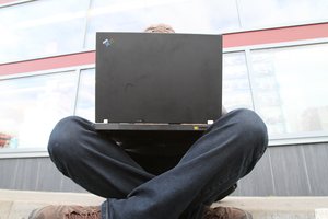 NVSC paaiškino, kodėl stabdant infekciją svarbus nuotolinis darbas